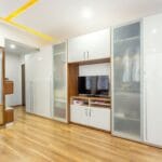 Lemari Ayun 6 Pintu Putih Minimalis: Desain Modern & Elegan