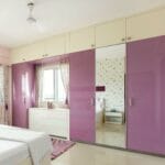 Lemari Pakaian Modern 4 Pintu Lavender Putih Cermin Laci