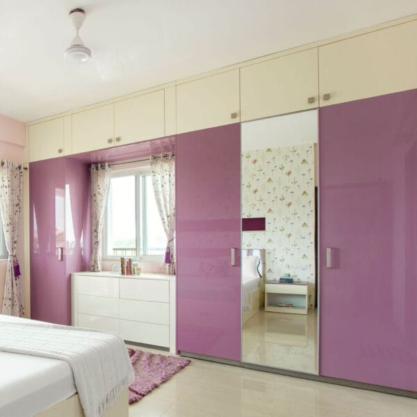 Lemari Pakaian Modern 4 Pintu Lavender Putih Cermin Laci