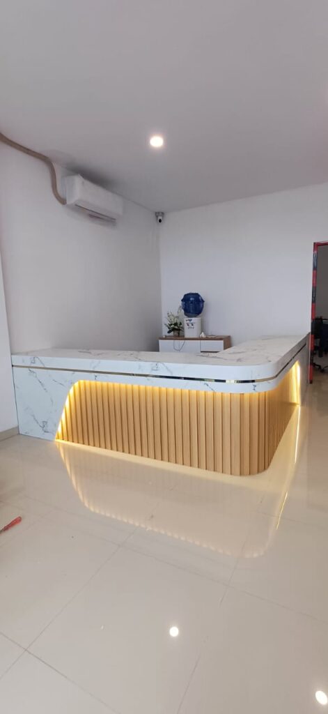 Portofolio Proyek Interior – Meja Resepsionis