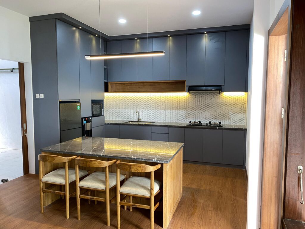 Kitchen Set Modern – Bapak Adrian Nugroho, Green Hill Residence Semarang Jawa Tengah