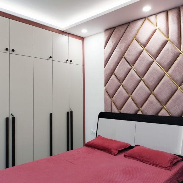 Desain Lemari Ayun 5 Pintu Putih Modern dengan Finishing Suede