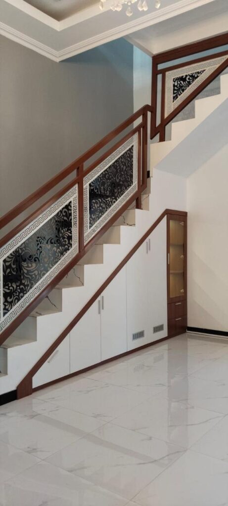 Lemari Bawah Tangga Custom – Portofolio Interior Kreasi Japarais 1 jasa interior rumah