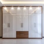 Desain Lemari Ayun 4 Pintu Modern Berwarna Putih dengan Finishing Gloss Tinggi