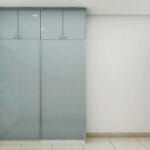 Desain Lemari Geser 2 Pintu Modern Dengan Finishing Mengkilap