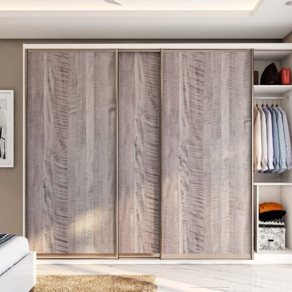 Lemari Geser Kontemporer 3 Pintu dengan Finishing Suede