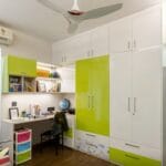 Desain Lemari Pakaian Modern Berwarna Hijau Limau dan Putih Beku